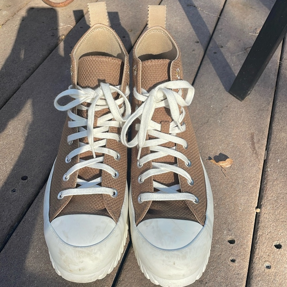 Converse Chuck Taylor All Star Platform Lugged 2.0 Autumn Embroidery Shoes